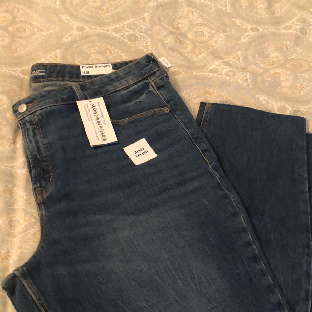 Old Navy Power Straight High Rise Ankle Length Jeans. Size 18. NWT - Picture 5 of 5